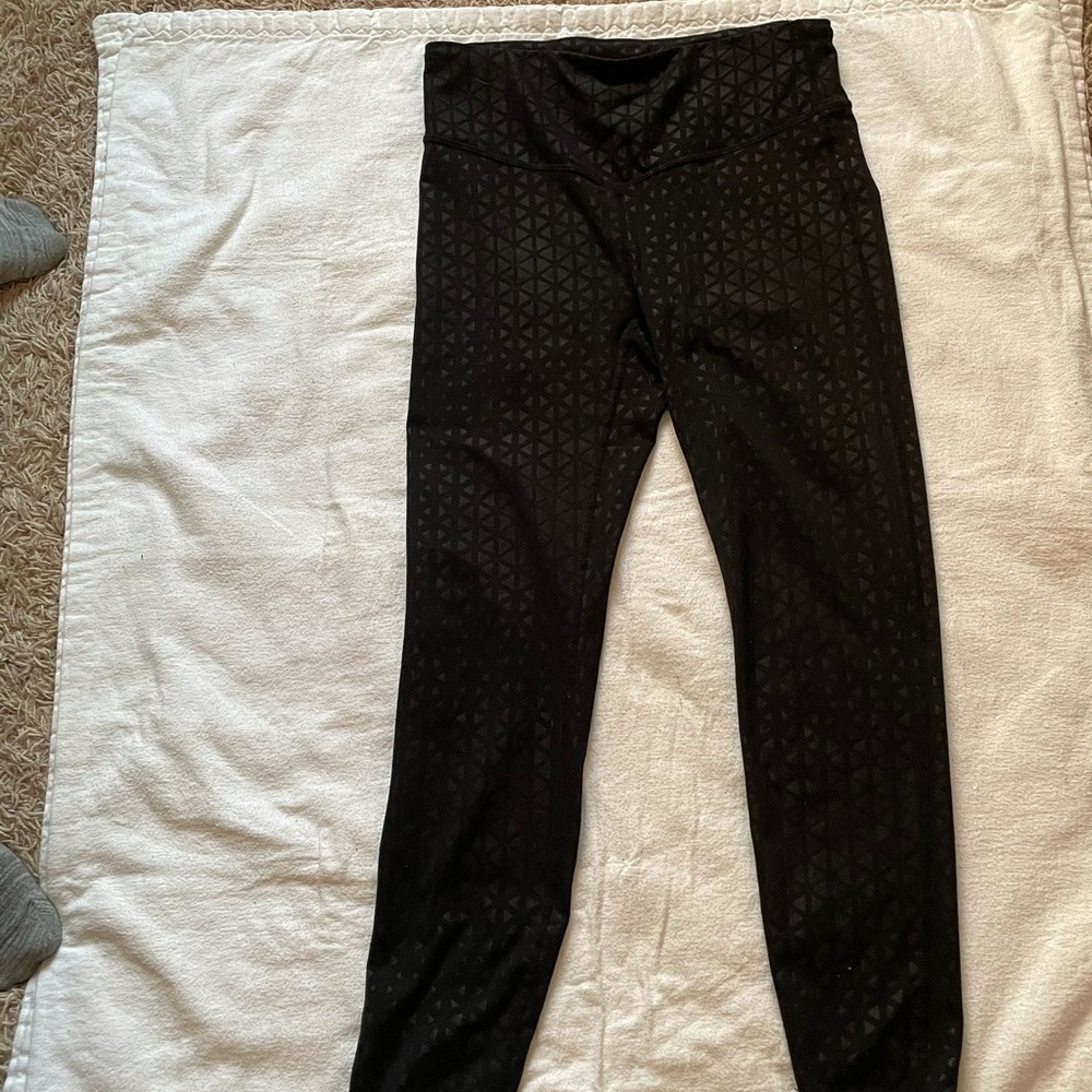 Black cropped leggings